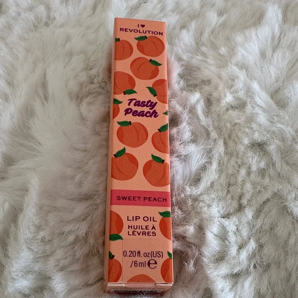 Revolution Tasty Peach Lip Oil